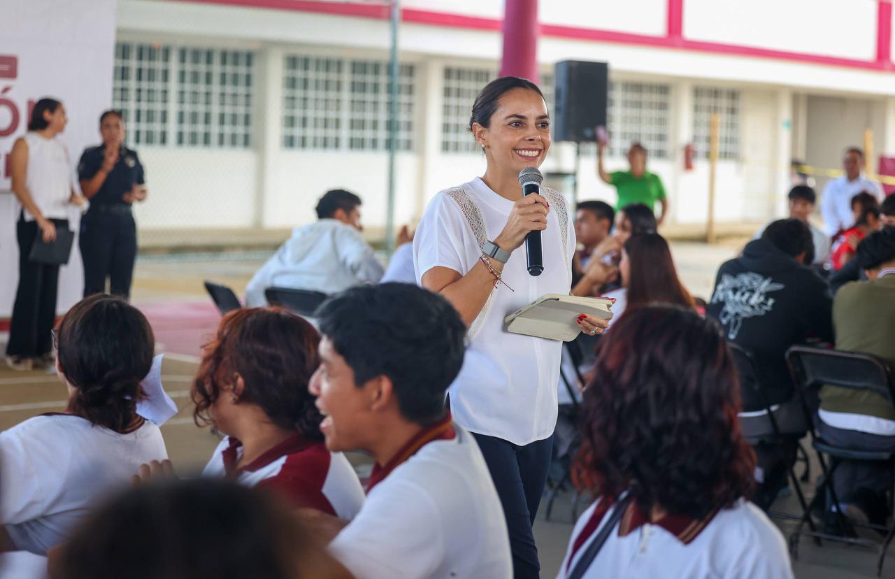 uploads/6/32/01 (2367).Jpeg